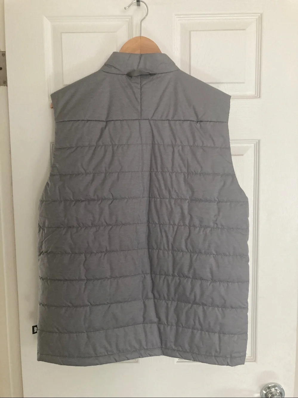 LIKE NEW!  The North Face Bombay Vest - Men's in grey (M)
